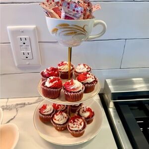 Homer Laughlin Wheat White and Gold Tiered Tray